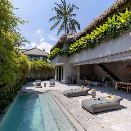 The Konkret Lombok Vila Kuta  Exterior foto