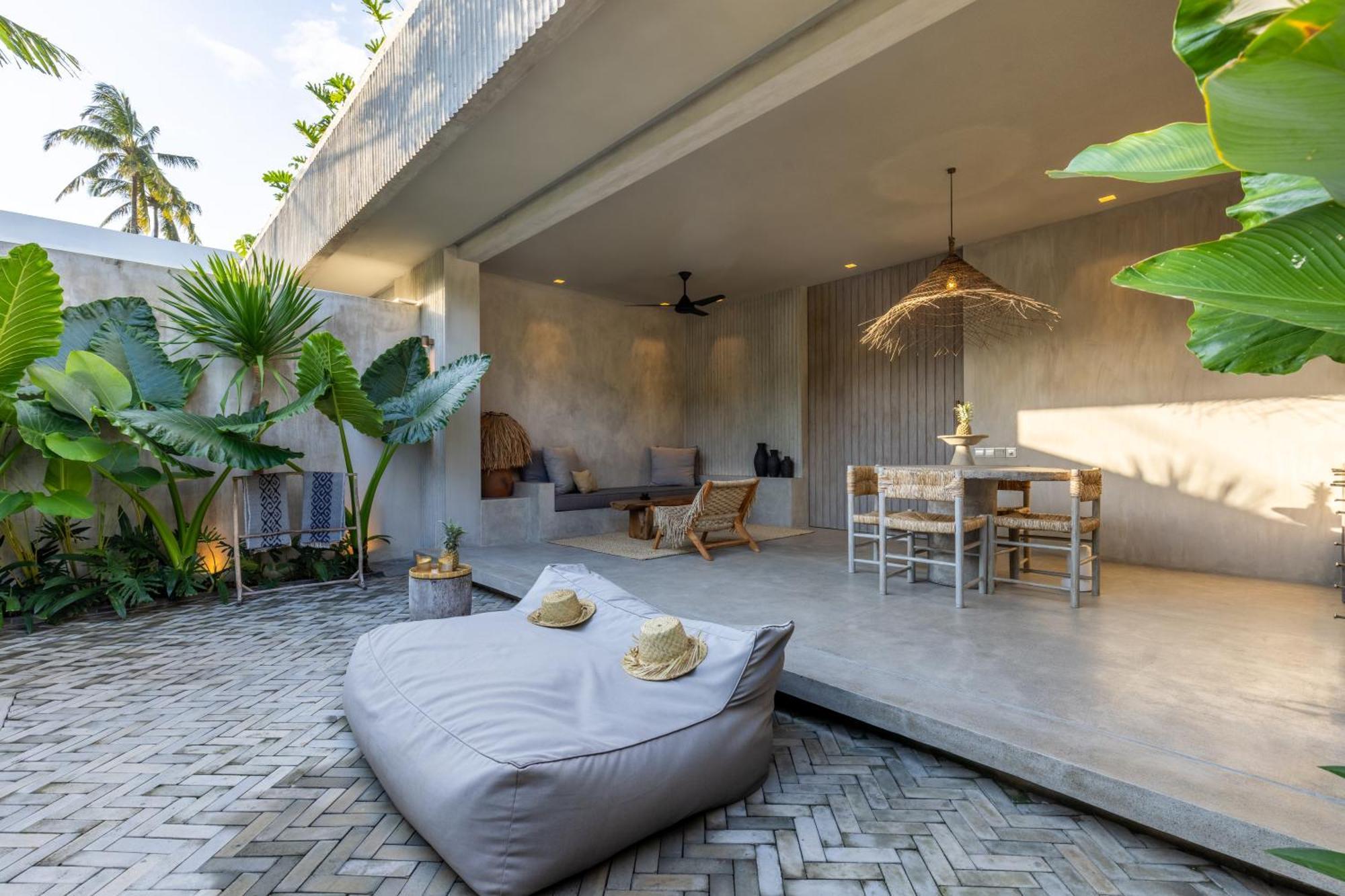 The Konkret Lombok Vila Kuta  Exterior foto